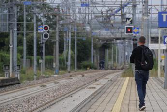 Sciopero treni, la protesta continua anche oggi: stop nazionale fino alle 21